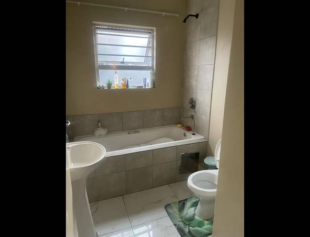 3 BEDROOM HOUSE FOR SALE IN SALFIN